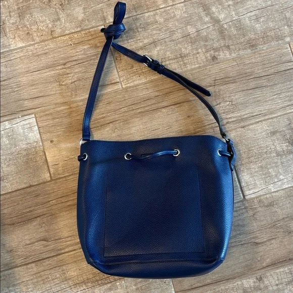 Calvin Klein Women's Gabrianna Novelty Bucket Shoulder Bag - Picture 2 of 4